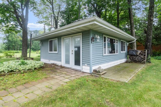 910 E Evergreen Street, Isle, MN 56342