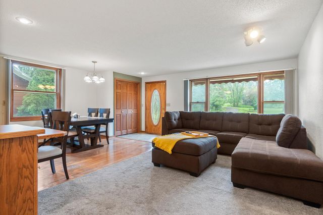 910 E Evergreen Street, Isle, MN 56342