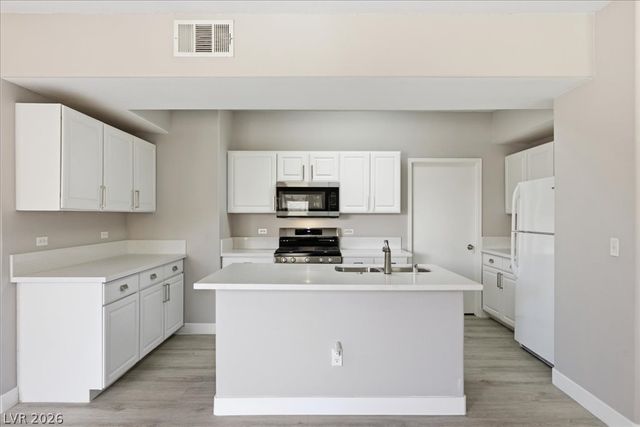 8250 North Grand Canyon Drive 2029, Las Vegas, NV 89166