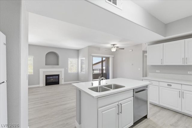 8250 North Grand Canyon Drive 2029, Las Vegas, NV 89166