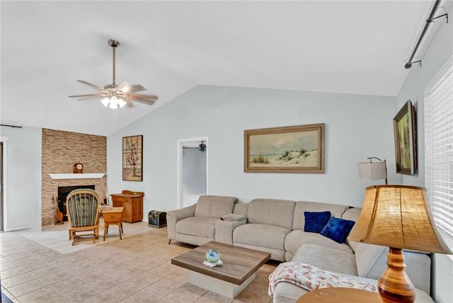 1939 77th Avenue 2B, Vero Beach, FL 32966