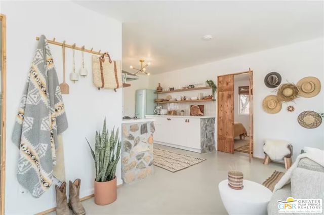 1616 Sunset Mesa Road, Landers, CA 92285