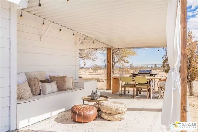 1616 Sunset Mesa Road, Landers, CA 92285