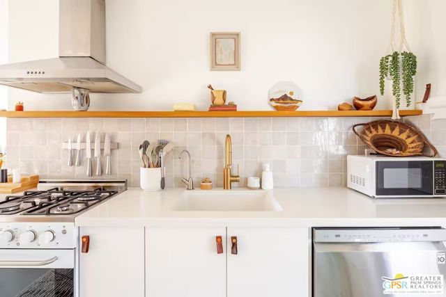 1616 Sunset Mesa Road, Landers, CA 92285