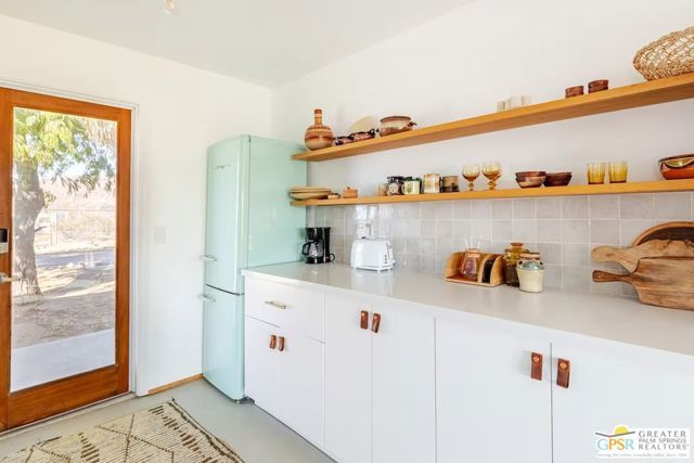 1616 Sunset Mesa Road, Landers, CA 92285