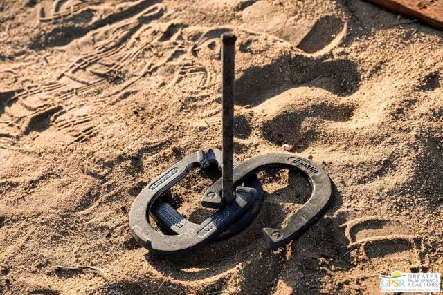 1616 Sunset Mesa Road, Landers, CA 92285