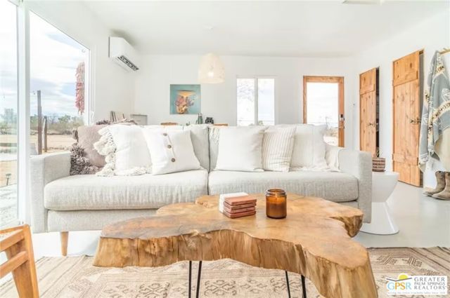 1616 Sunset Mesa Road, Landers, CA 92285