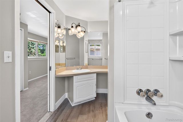1699 Crestline Drive, Troy, MI 48083