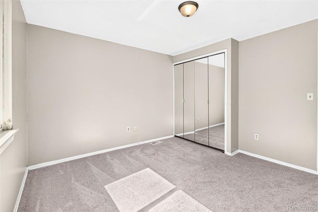 1699 Crestline Drive, Troy, MI 48083