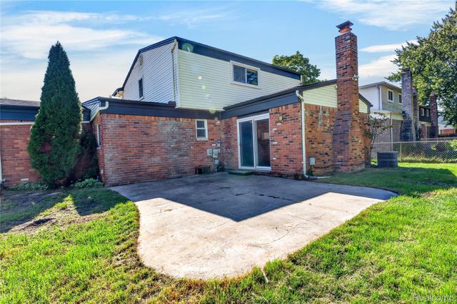 1699 Crestline Drive, Troy, MI 48083