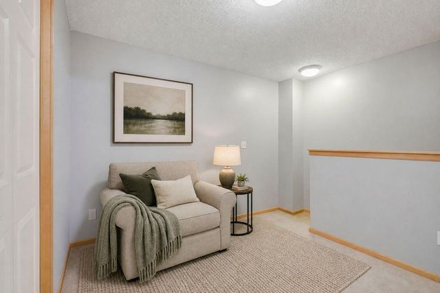 11211 Kinsley Street, Eden Prairie, MN 55344