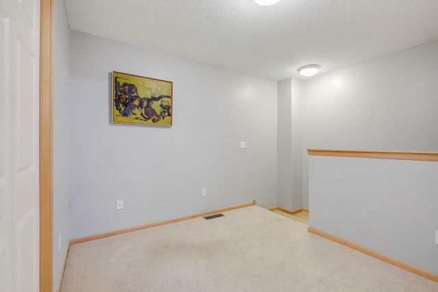 11211 Kinsley Street, Eden Prairie, MN 55344
