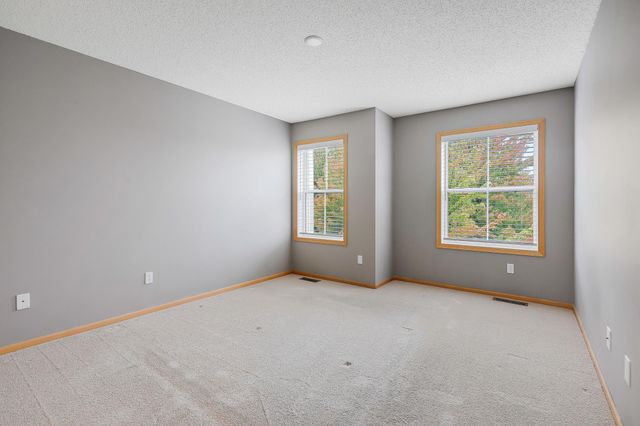 11211 Kinsley Street, Eden Prairie, MN 55344