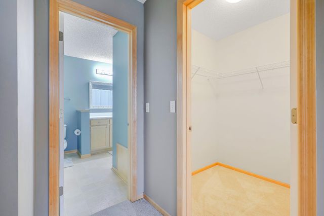11211 Kinsley Street, Eden Prairie, MN 55344