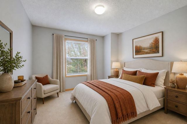 11211 Kinsley Street, Eden Prairie, MN 55344