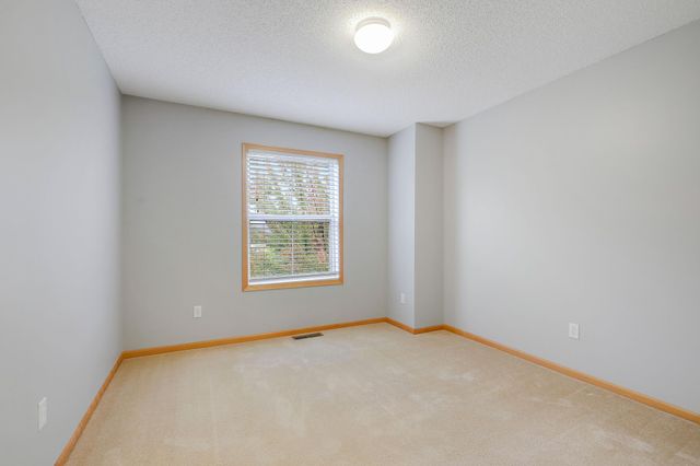 11211 Kinsley Street, Eden Prairie, MN 55344