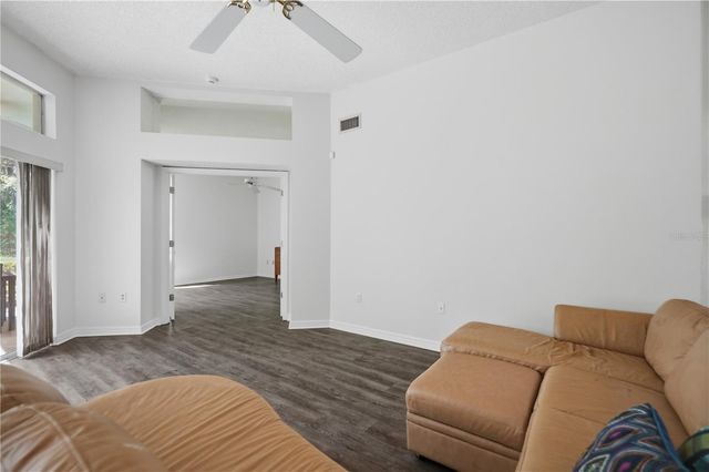 215 CLAYS TRAIL, Oldsmar, FL 34677