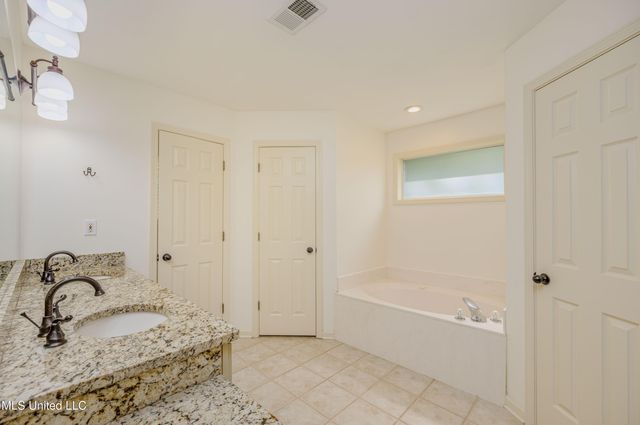 10321 Loftin Drive, Olive Branch, MS 38654