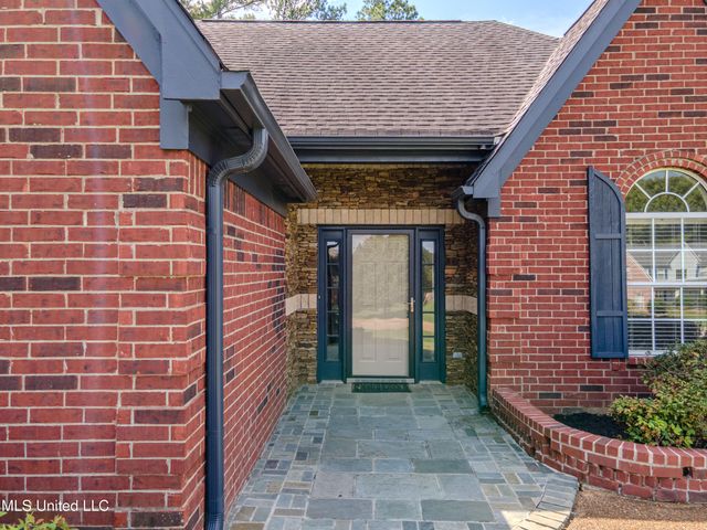 10321 Loftin Drive, Olive Branch, MS 38654