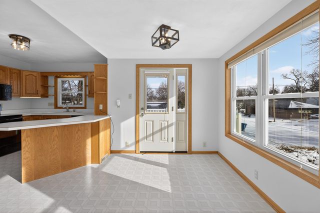 202 Byrnbrae Street, Waterloo, IA 50701