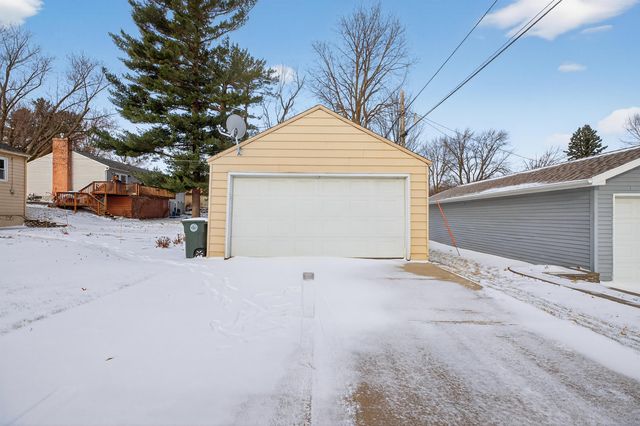 202 Byrnbrae Street, Waterloo, IA 50701