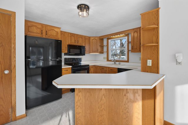 202 Byrnbrae Street, Waterloo, IA 50701