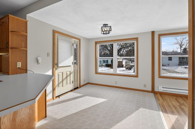 202 Byrnbrae Street, Waterloo, IA 50701