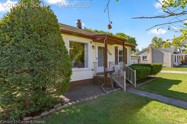530 Gardner Avenue, Clawson, MI 48017