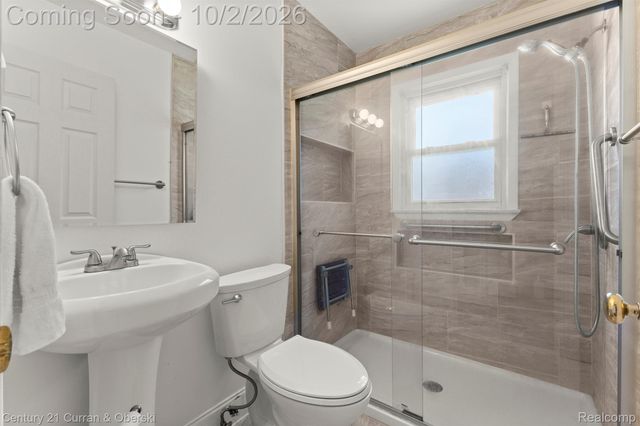 530 Gardner Avenue, Clawson, MI 48017