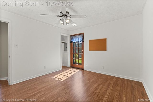 530 Gardner Avenue, Clawson, MI 48017