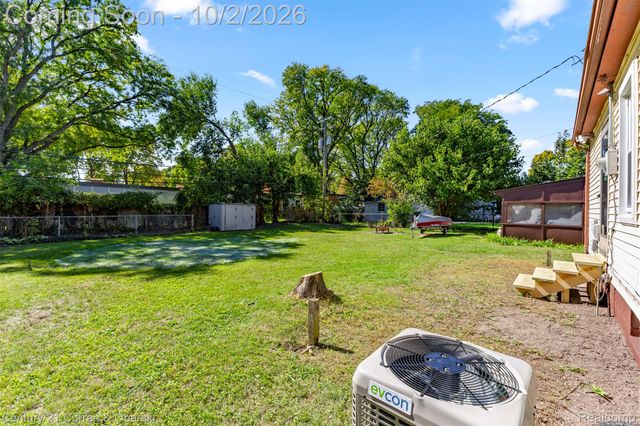 530 Gardner Avenue, Clawson, MI 48017
