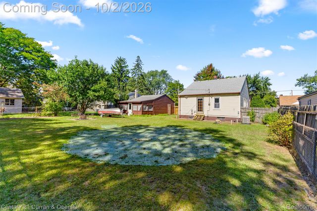 530 Gardner Avenue, Clawson, MI 48017