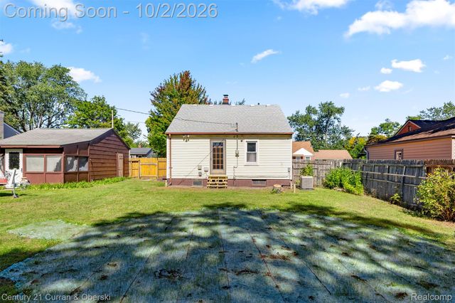 530 Gardner Avenue, Clawson, MI 48017
