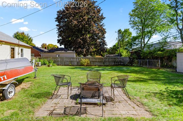 530 Gardner Avenue, Clawson, MI 48017