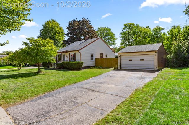 530 Gardner Avenue, Clawson, MI 48017