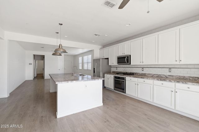21451 W PALM Lane, Buckeye, AZ 85396
