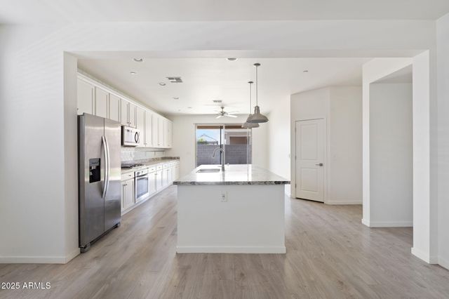 21451 W PALM Lane, Buckeye, AZ 85396