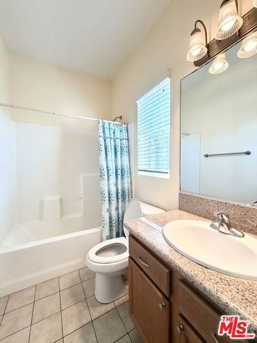 1134 N Euclid Street 18, Anaheim, CA 92801