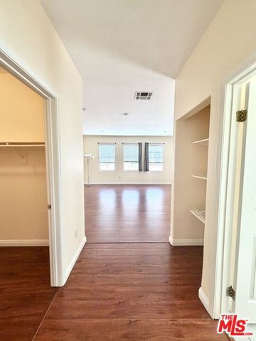 1134 N Euclid Street 18, Anaheim, CA 92801