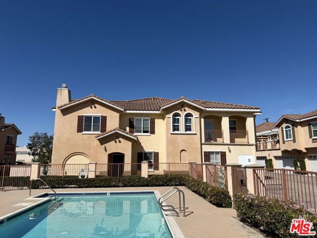 1134 N Euclid Street 18, Anaheim, CA 92801