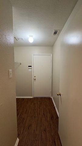 6602 Sandgate Drive, Arlington, TX 76002