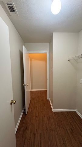 6602 Sandgate Drive, Arlington, TX 76002