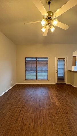 6602 Sandgate Drive, Arlington, TX 76002
