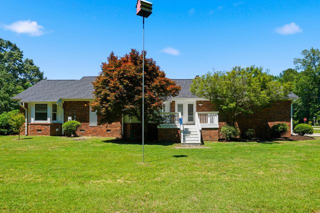 327 Bunch Ford Road, Holly Hill, SC 29059