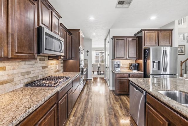 14511 Meadowlands Drive, Mont Belvieu, TX 77523