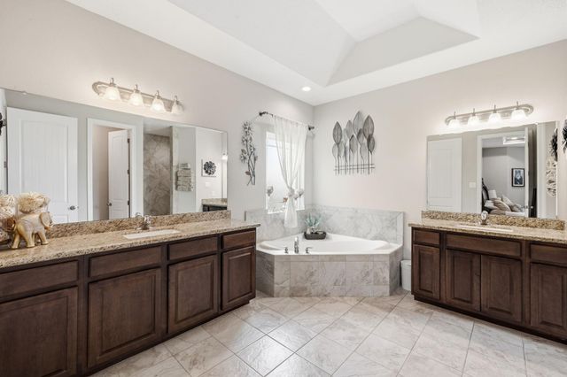 14511 Meadowlands Drive, Mont Belvieu, TX 77523