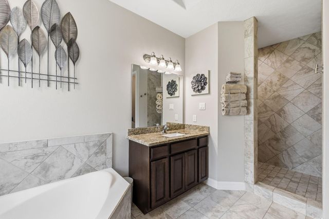 14511 Meadowlands Drive, Mont Belvieu, TX 77523
