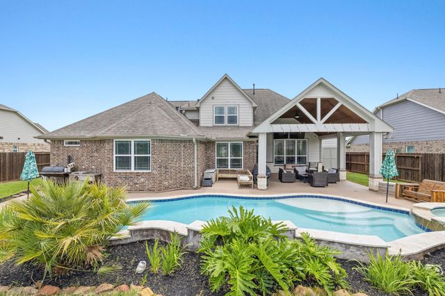 14511 Meadowlands Drive, Mont Belvieu, TX 77523