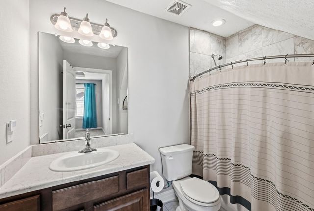 14511 Meadowlands Drive, Mont Belvieu, TX 77523