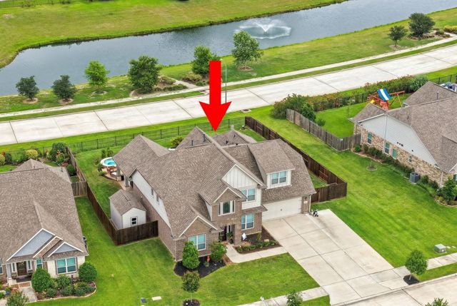 14511 Meadowlands Drive, Mont Belvieu, TX 77523